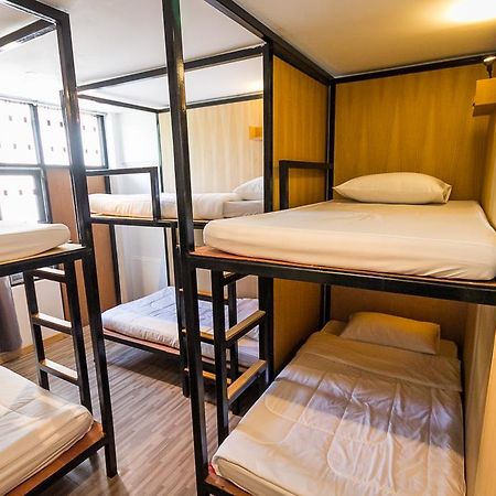 Z'S Hostel At Tha Phae Gate Τσιάνγκ Μάι Εξωτερικό φωτογραφία