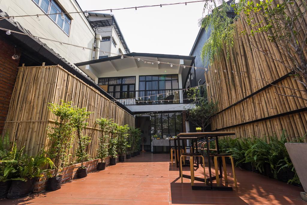 Z'S Hostel At Tha Phae Gate Τσιάνγκ Μάι Εξωτερικό φωτογραφία