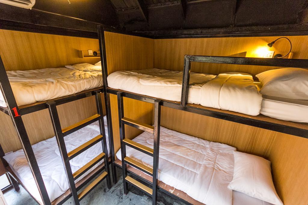 Z'S Hostel At Tha Phae Gate Τσιάνγκ Μάι Εξωτερικό φωτογραφία
