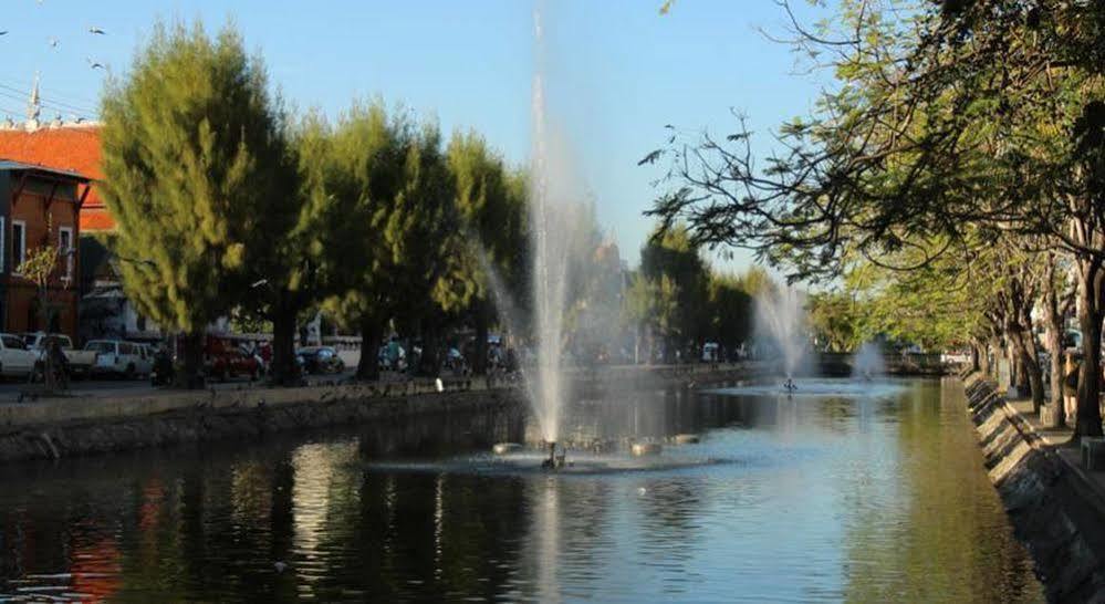 Z'S Hostel At Tha Phae Gate Τσιάνγκ Μάι Εξωτερικό φωτογραφία